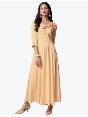 creamy peach rayon long kurti swatch fabku20295